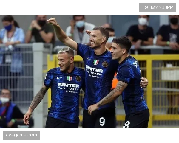 佛罗伦萨边路攻势犀利，球队进攻新战术引发关注