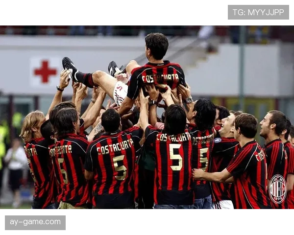 英超传奇科斯塔重返赛场，携手新东家开启全新征程