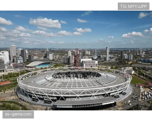 英超维拉新球场正式启用,展示足球与现代设计的完美结合 英超维拉新球场正式启用,展示足球与现代设计的完美结合